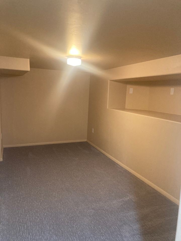 902 Ouray Ave #4 - Photo 4 of 4