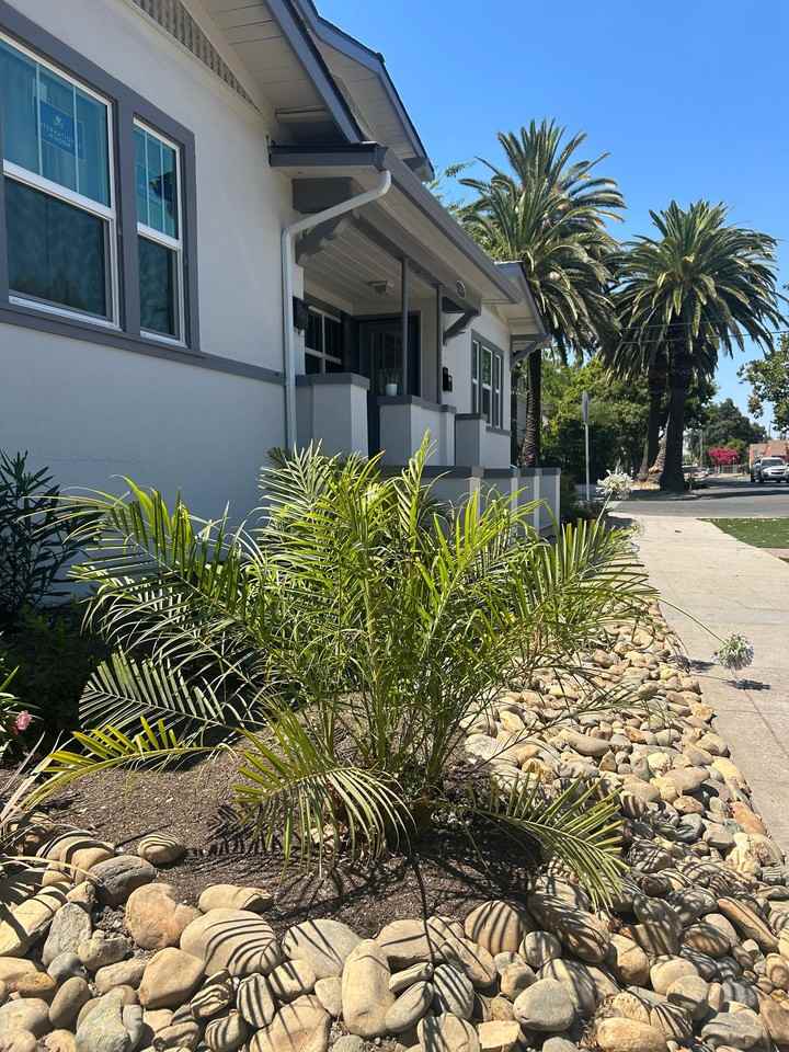 1845 N Center St - Photo 2 of 10