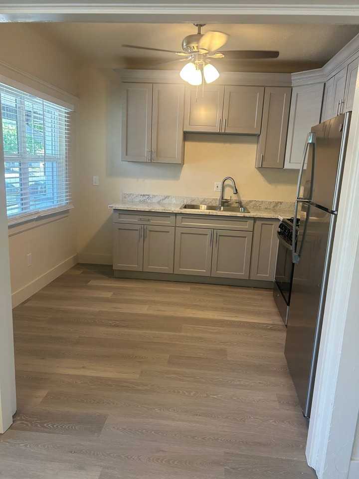 1845 N Center St - Photo 7 of 10