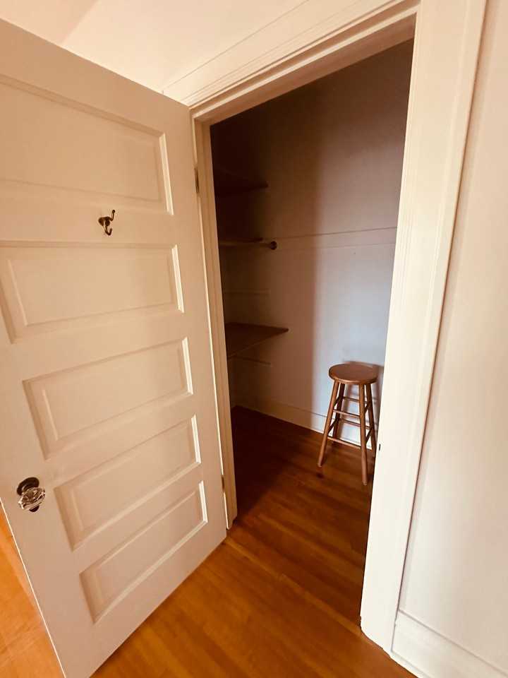 113 N Batavia Ave #1-2 - Photo 3 of 10