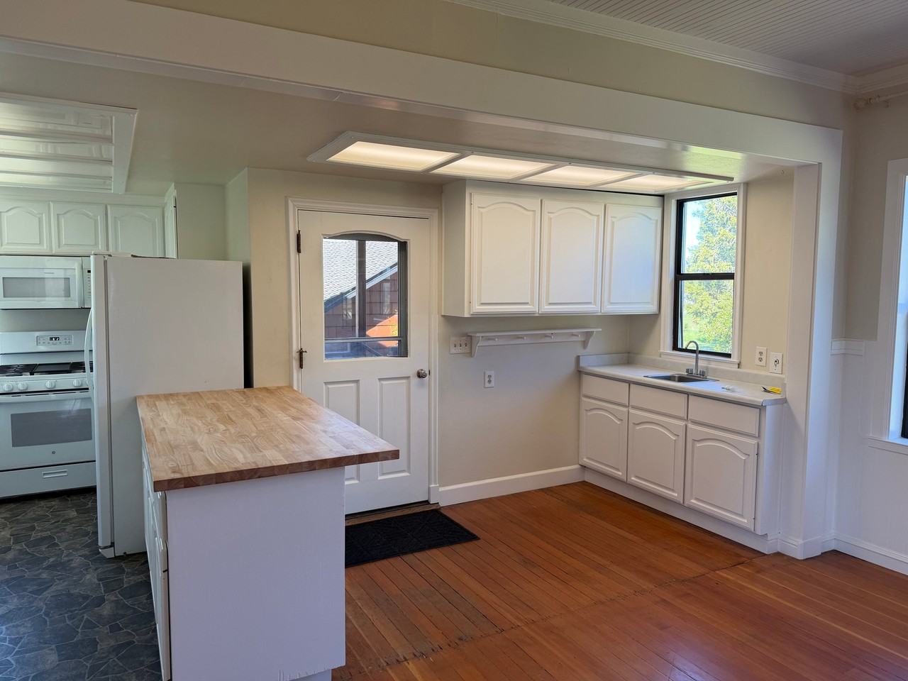 1789 Cooper Rd - Photo 6 of 18