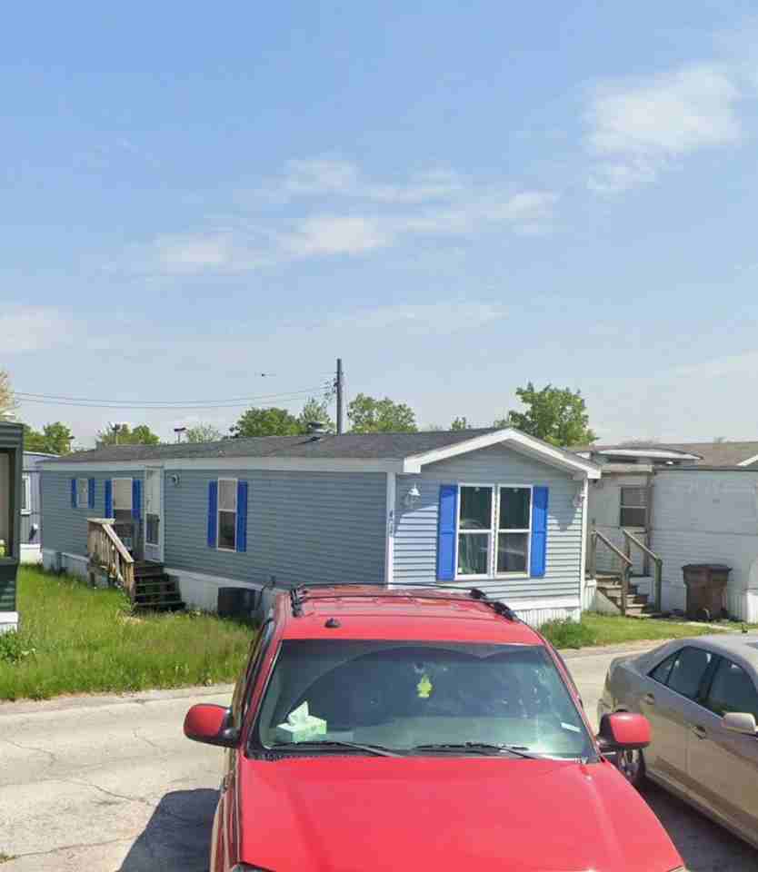 3600 Sheffield Ave - Photo 2 of 2