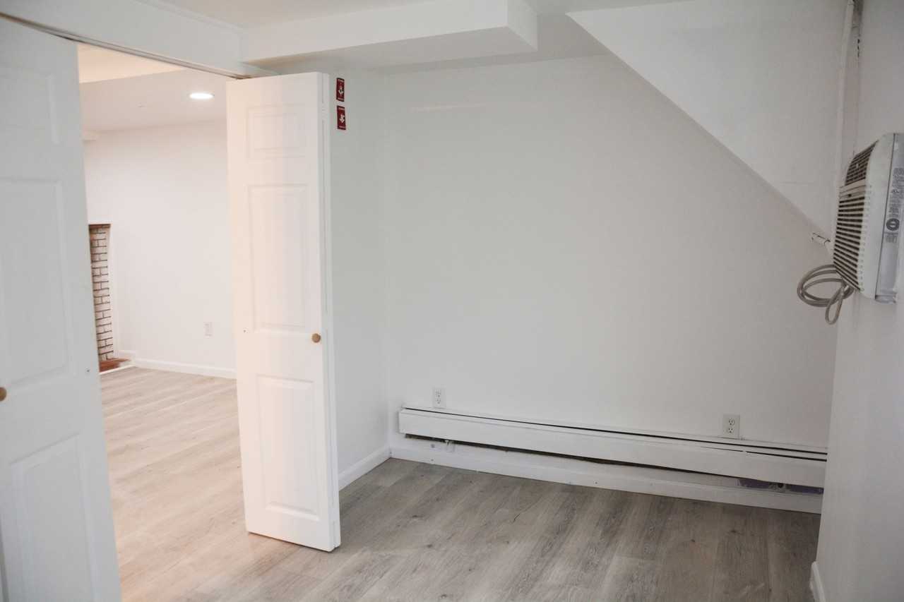 2350 Baldwin Ave #1B - Photo 4 of 7