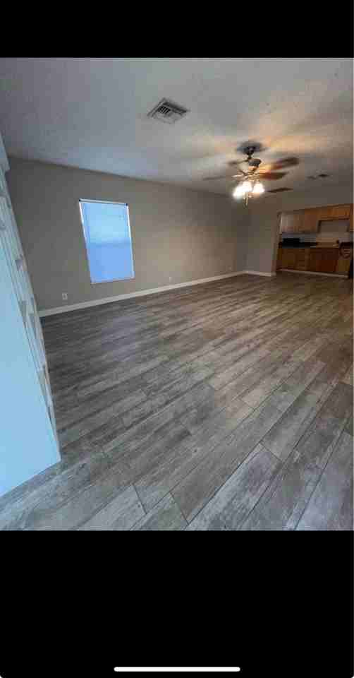 3219 Se Pinto St - Photo 3 of 6