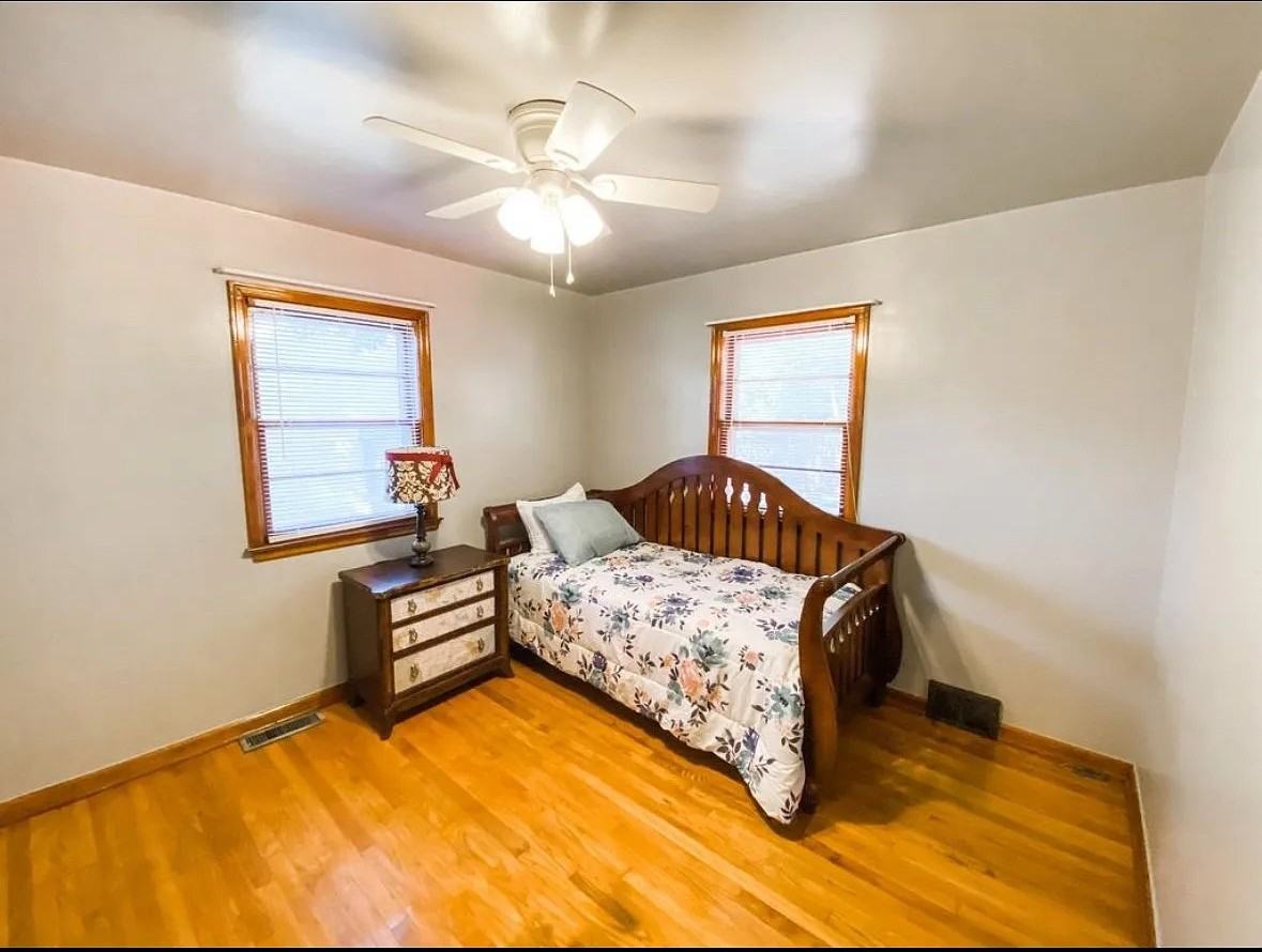 713 Vest Dr - Photo 5 of 10