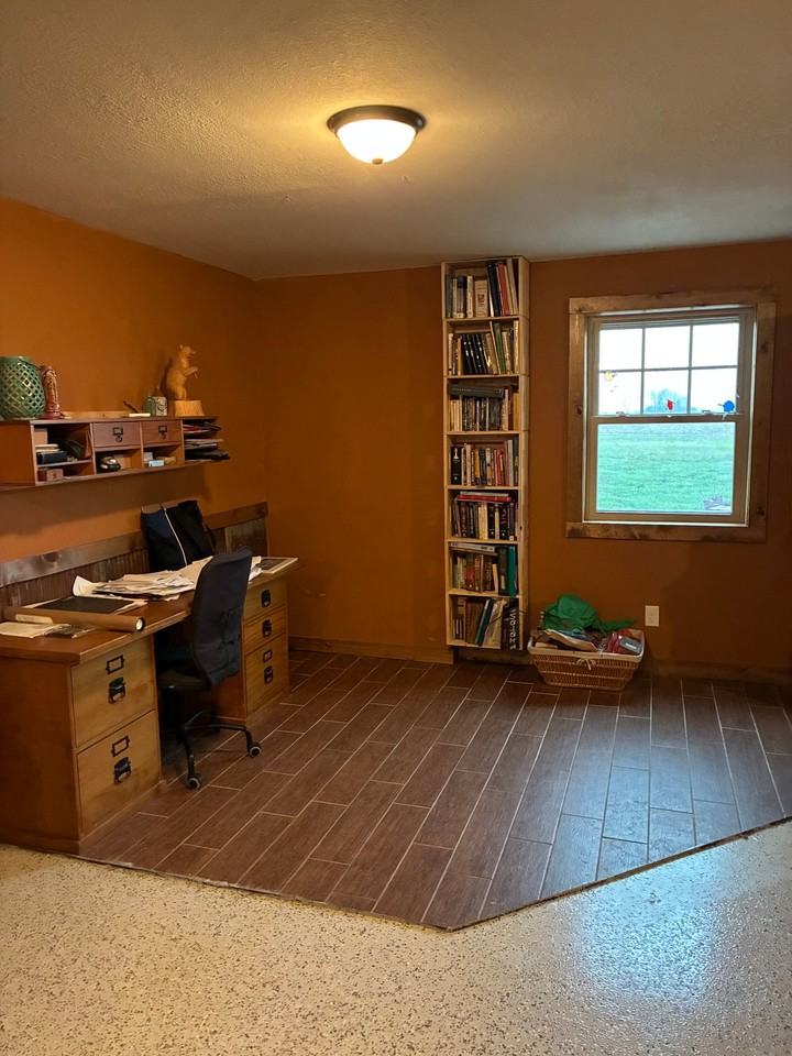 409 N Clark St - Photo 4 of 7