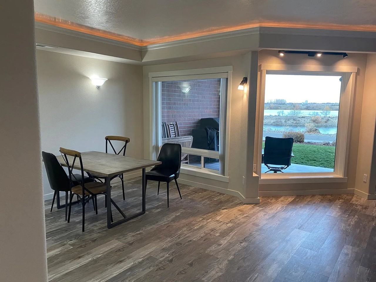 300 Columbia Point Dr #D101 - Photo 3 of 15