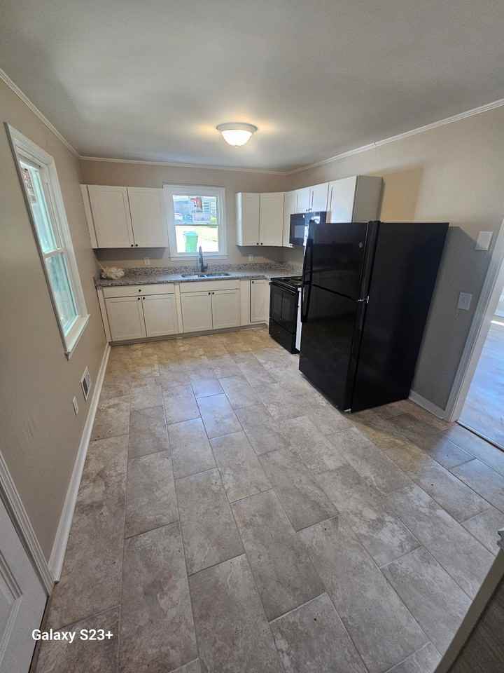 13 Acme St - Photo 4 of 17