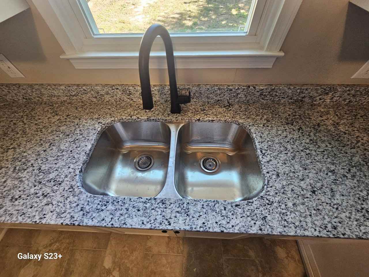 13 Acme St - Photo 5 of 17