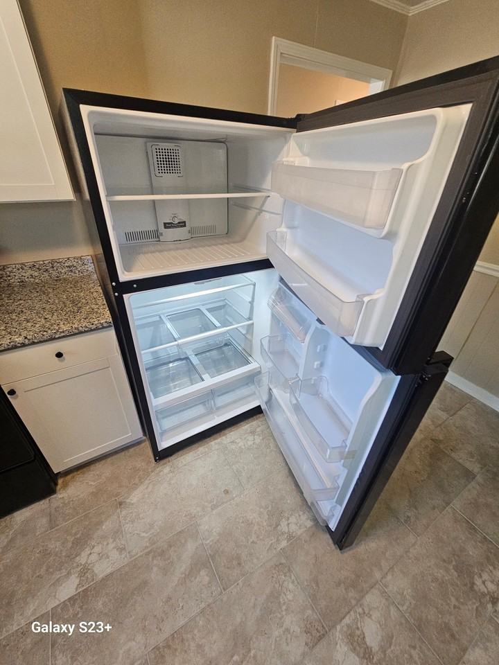 13 Acme St - Photo 6 of 17