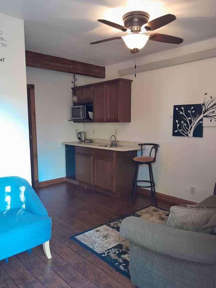 337 S 5th St - Photo 4 of 8