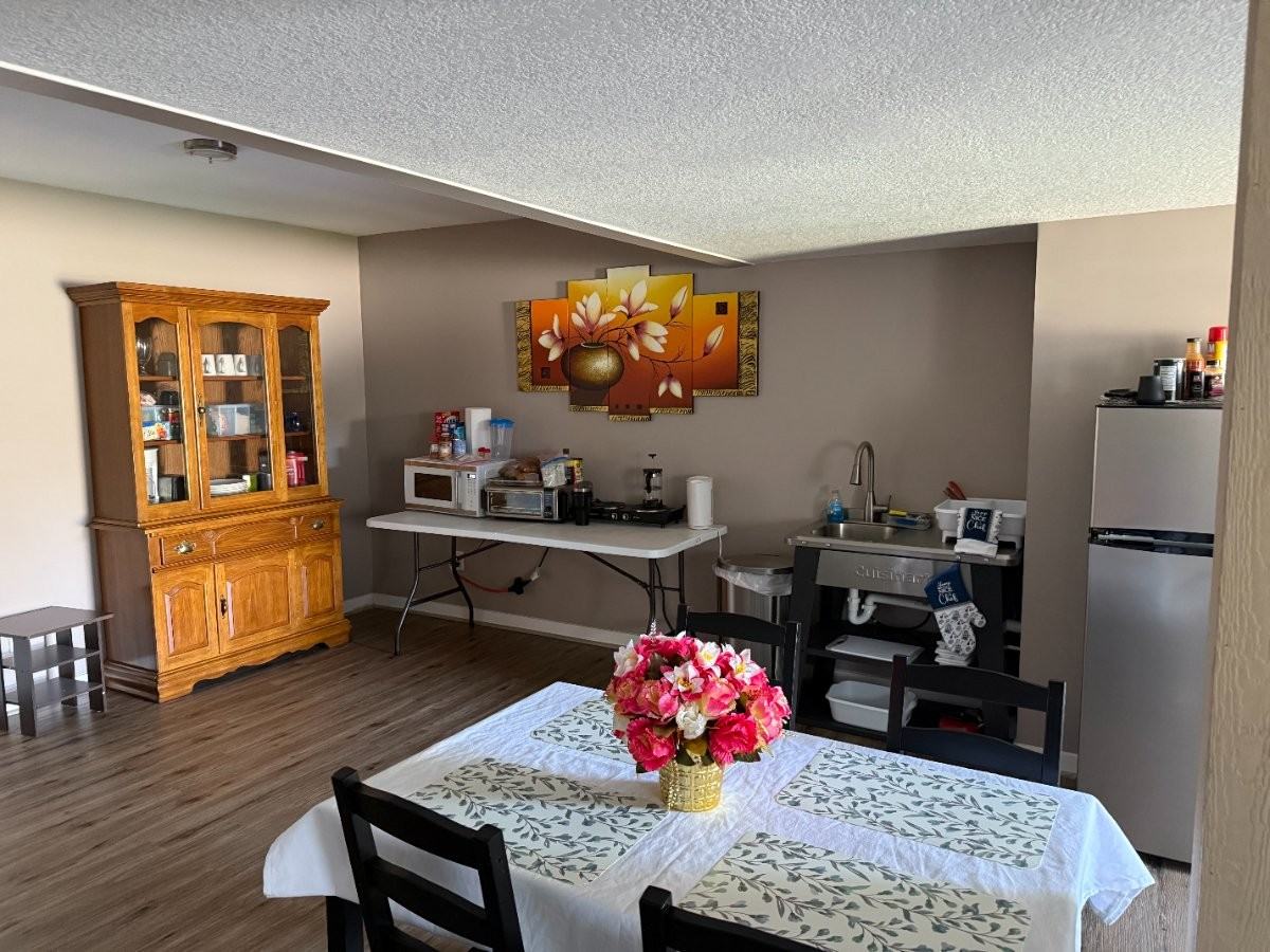 2209 Bateley St - Photo 4 of 8