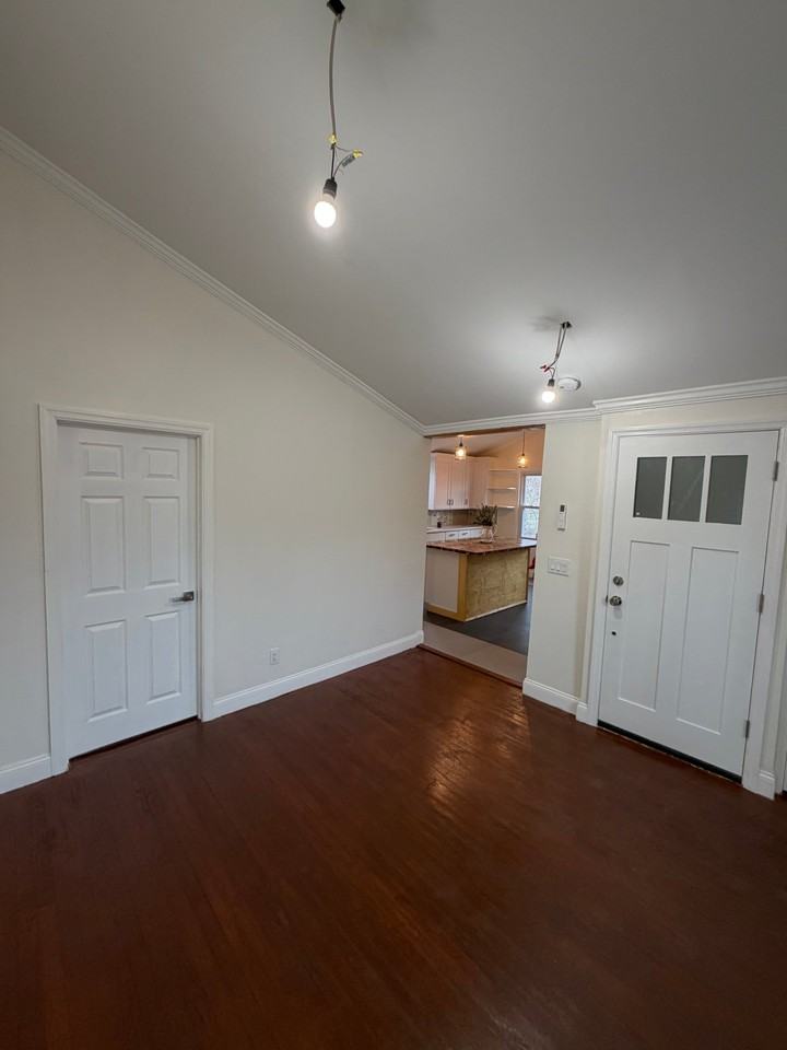 39 Jackson St #2 - Photo 2 of 10