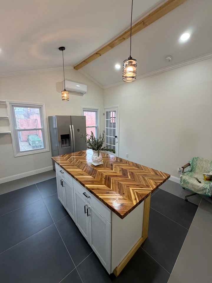 39 Jackson St #2 - Photo 3 of 10