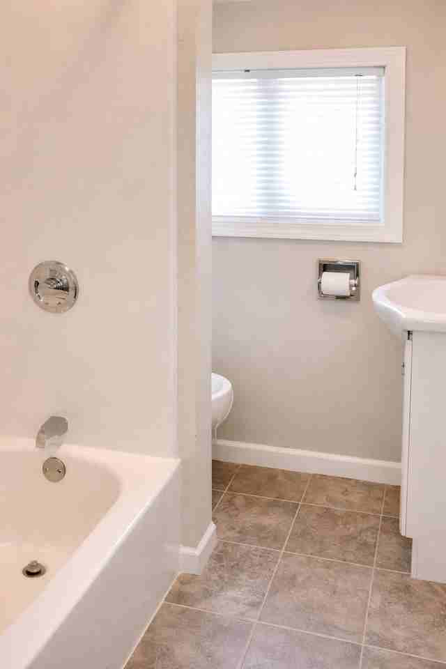 305 S Van Buren St - Photo 5 of 10