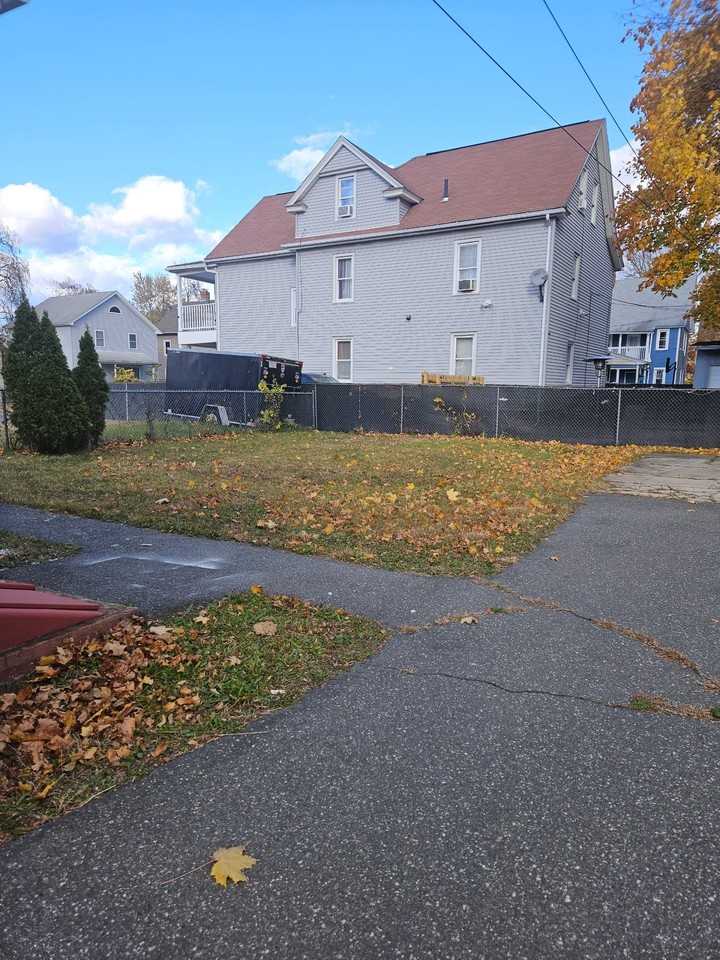 91 Andrew St - Photo 2 of 12