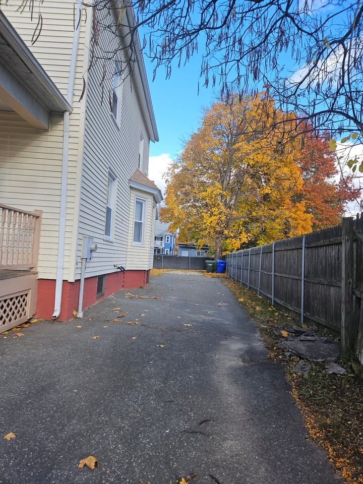 91 Andrew St - Photo 3 of 12