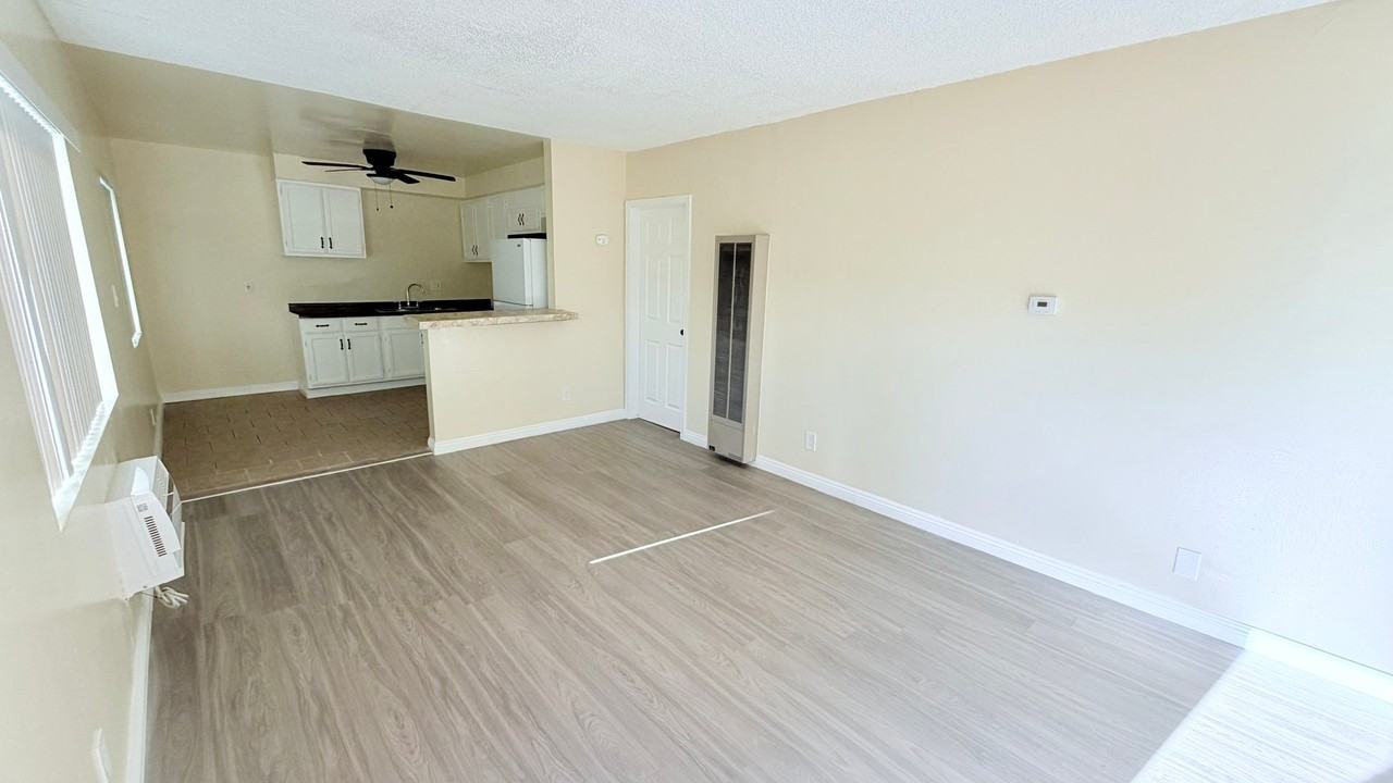 810 W Duarte Rd - Photo 3 of 16