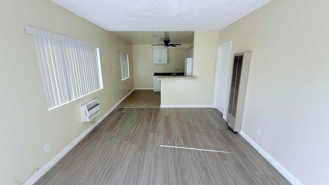 810 W Duarte Rd - Photo 4 of 16