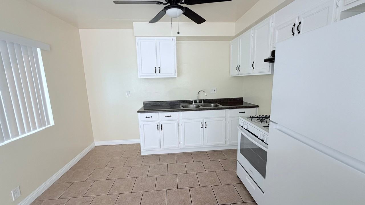 810 W Duarte Rd - Photo 6 of 16