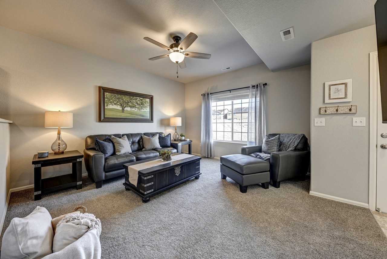 7604 Sand Lake Hts - Photo 3 of 19