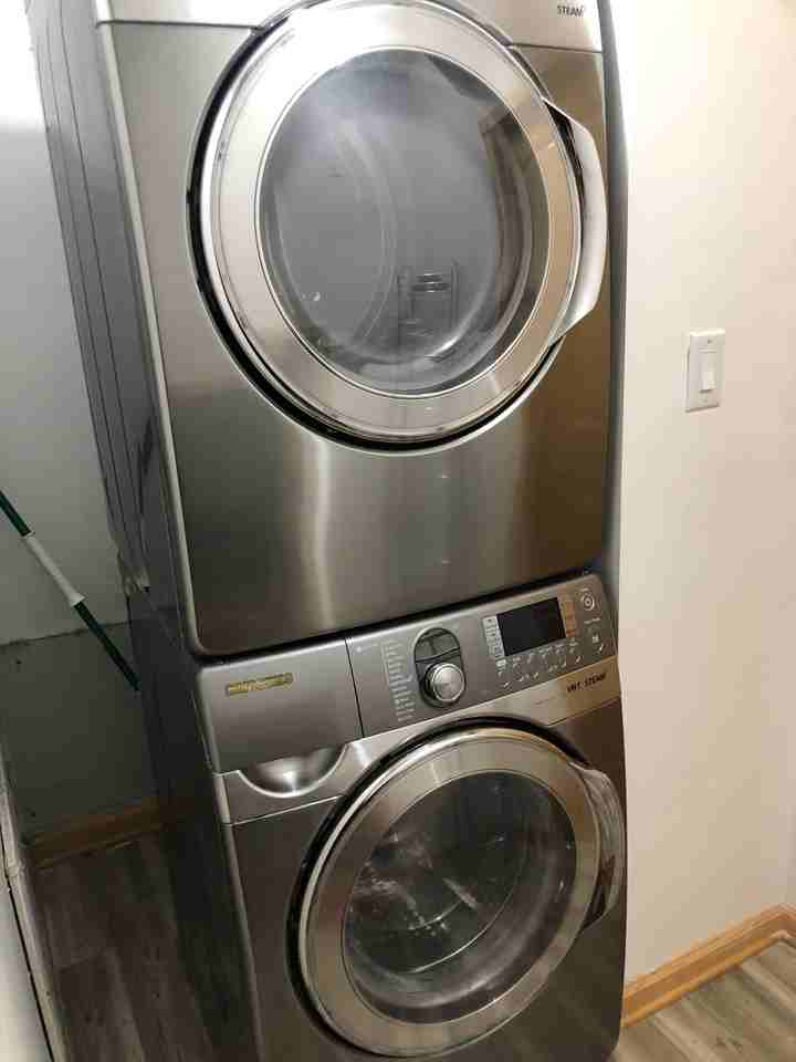 2418 Perry St - Photo 2 of 6