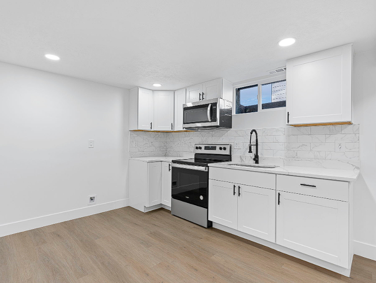 78 Villa Dr #2 - Photo 4 of 8