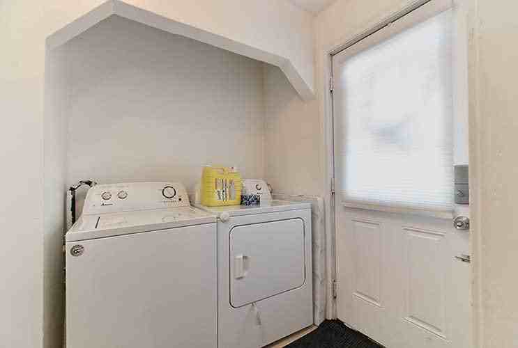 777 Birchmount Rd - Photo 6 of 10