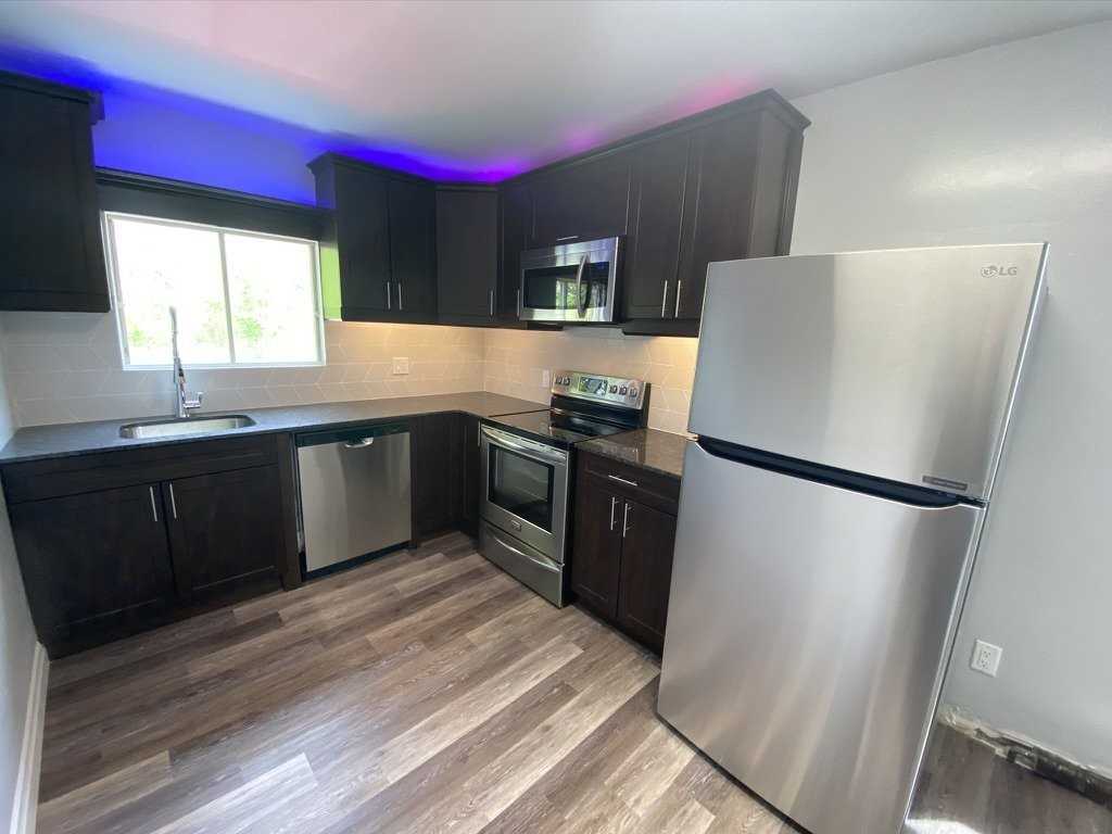 62 Chesterfield Ave - Photo 2 of 16