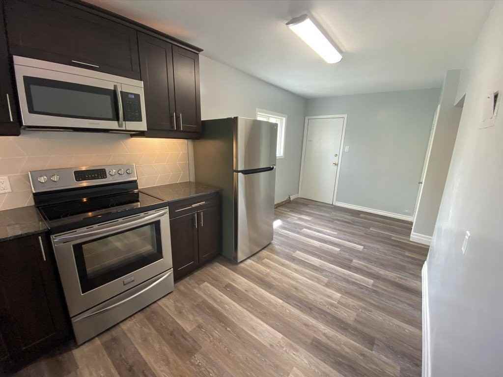 62 Chesterfield Ave - Photo 3 of 16