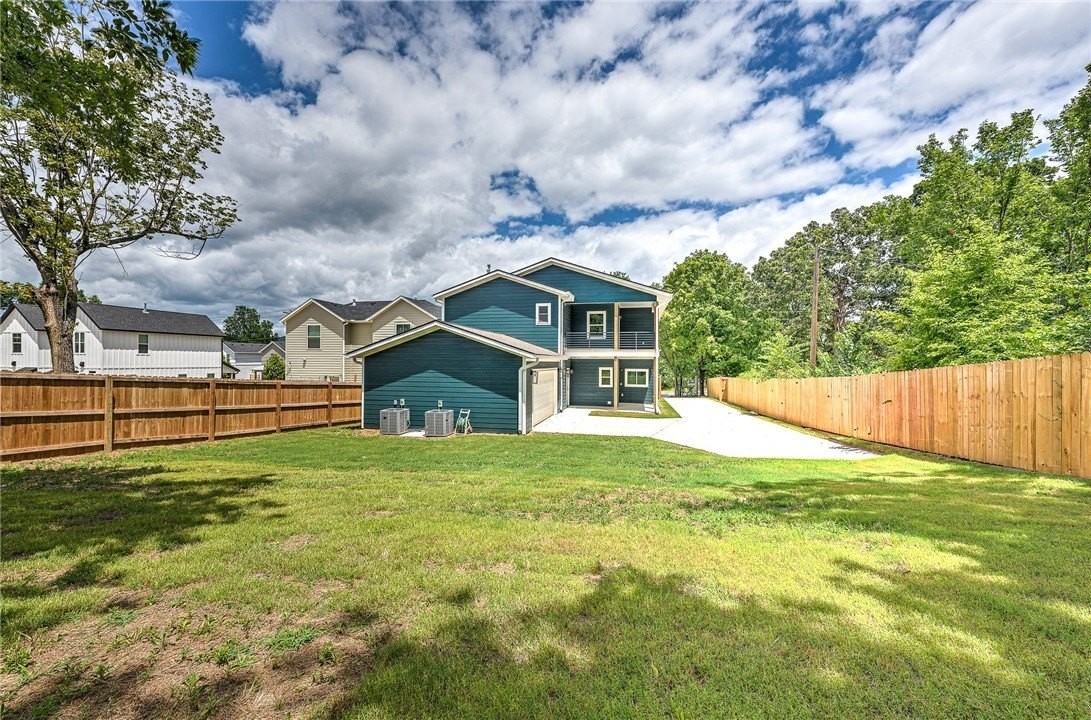 1433 S Duncan Ave - Photo 3 of 50