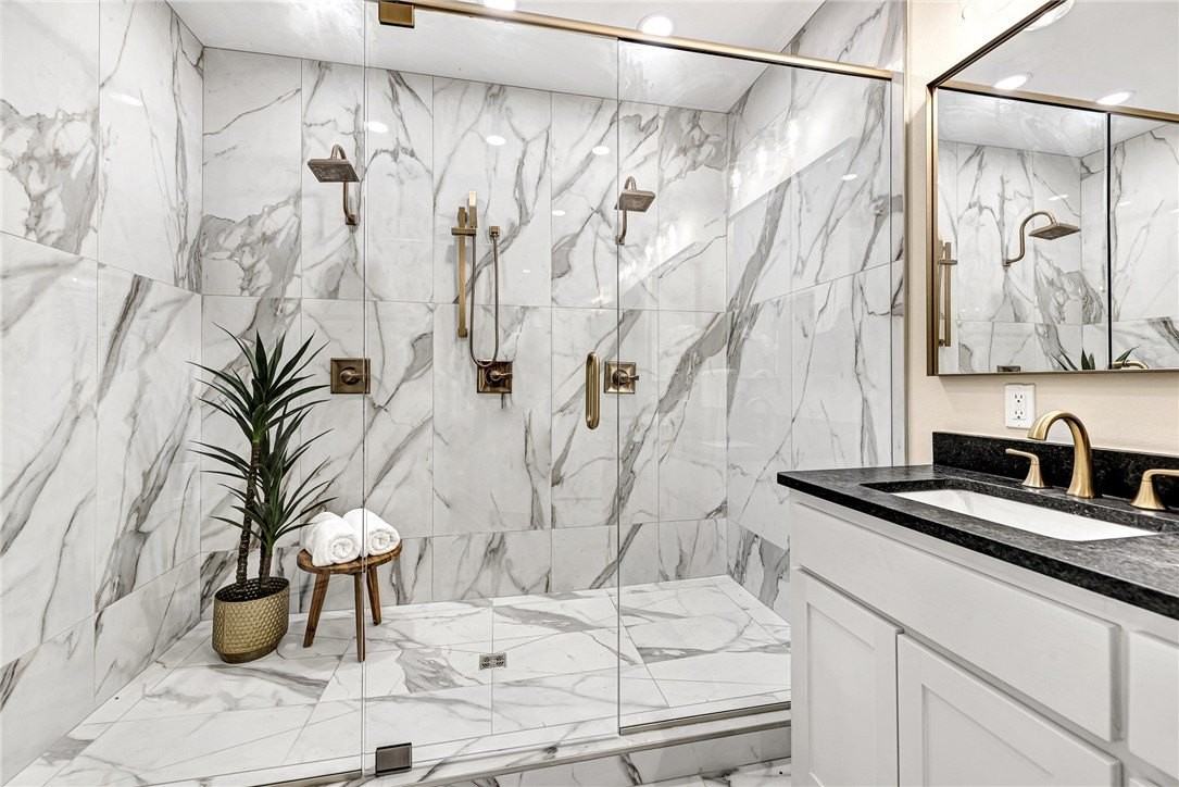 1433 S Duncan Ave - Photo 6 of 50