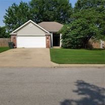 1827 N Pine Crest Ave - Photo 1 of 1