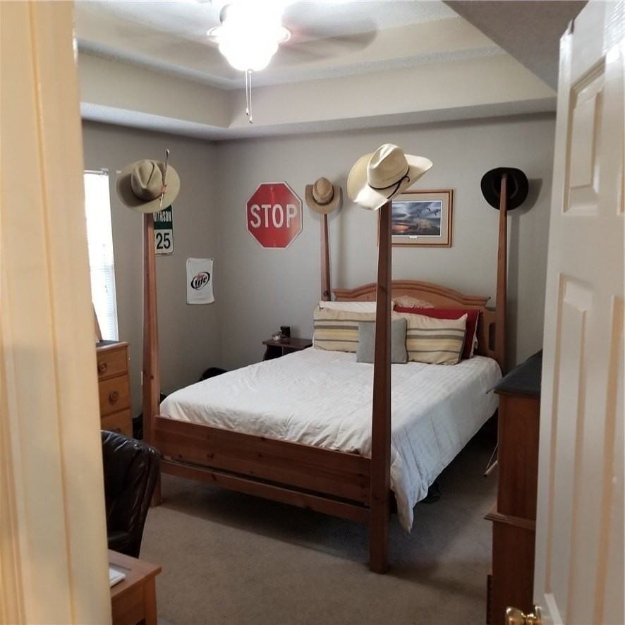 1827 N Pine Crest Ave - Photo 5 of 9