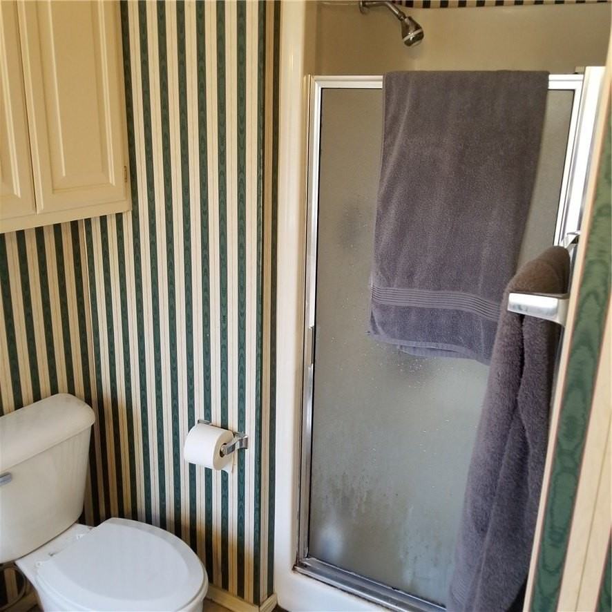 1827 N Pine Crest Ave - Photo 7 of 9