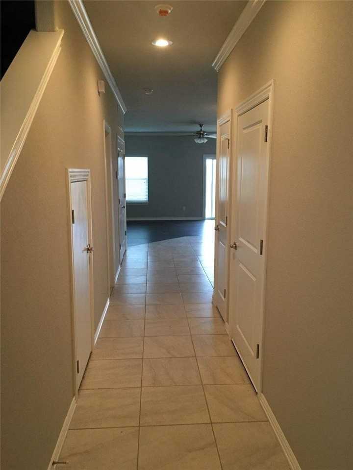 2725 W Kilimanjaro Way - Photo 2 of 20