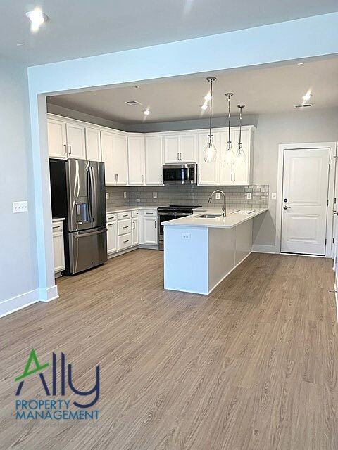822 Wesley Ln #A - Photo 6 of 50