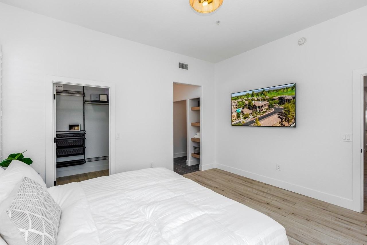 7027 N Scottsdale Rd #225 - Photo 5 of 48