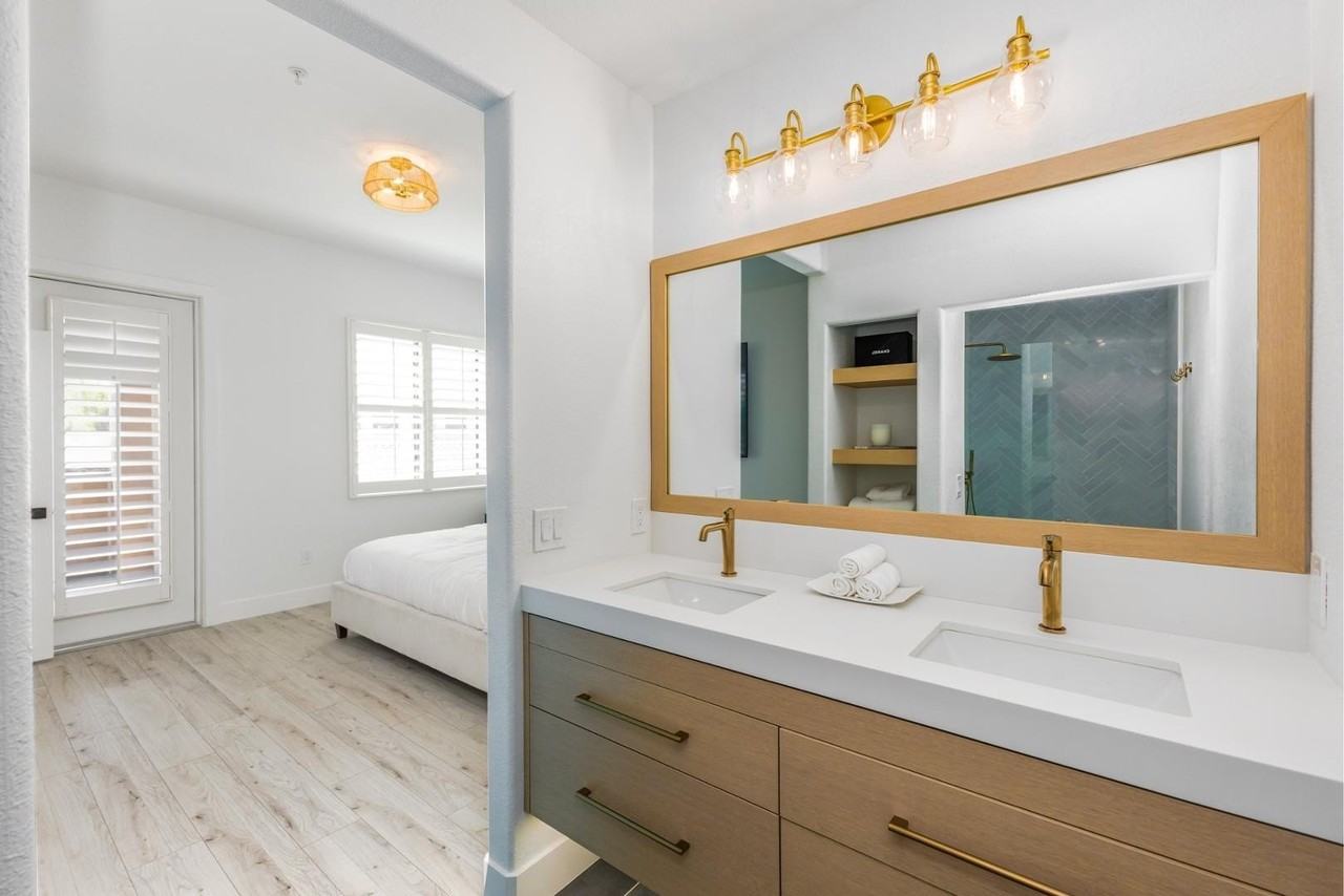 7027 N Scottsdale Rd #225 - Photo 6 of 48