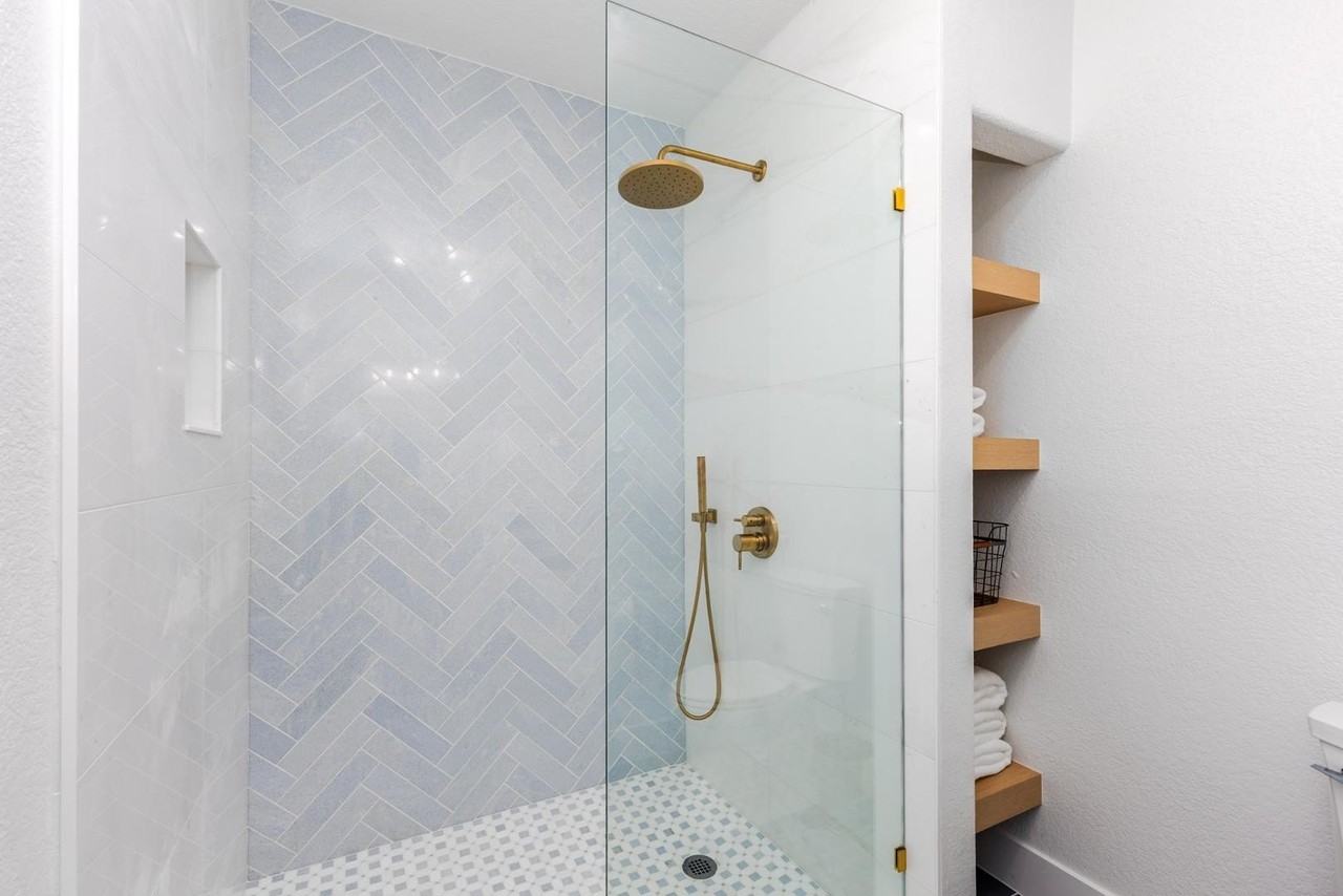7027 N Scottsdale Rd #225 - Photo 7 of 48