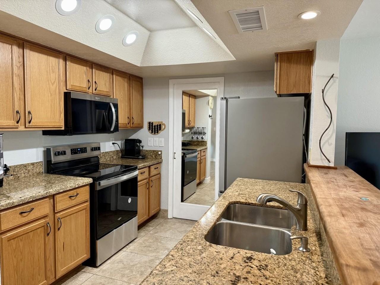 4616 E Pershing Ave - Photo 2 of 16