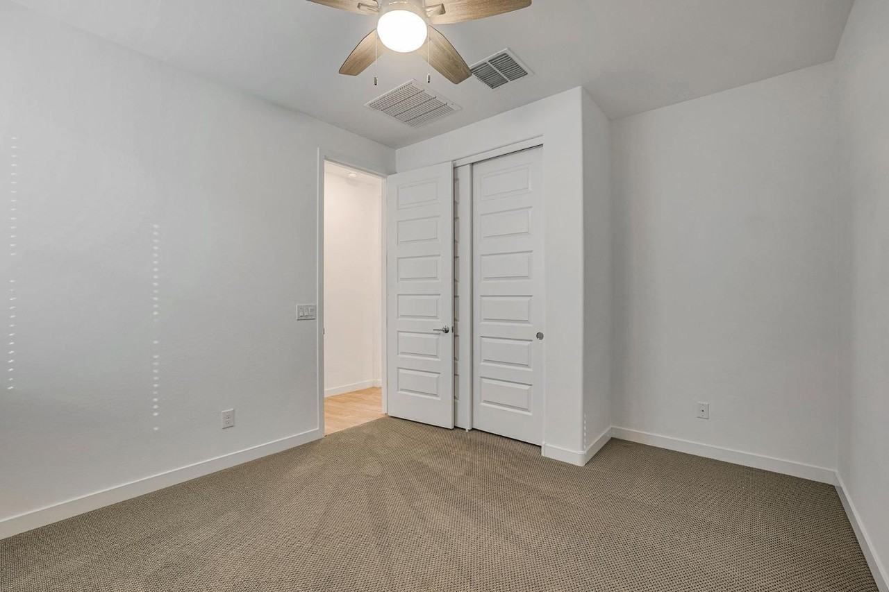 12881 N 145th Dr - Photo 3 of 38