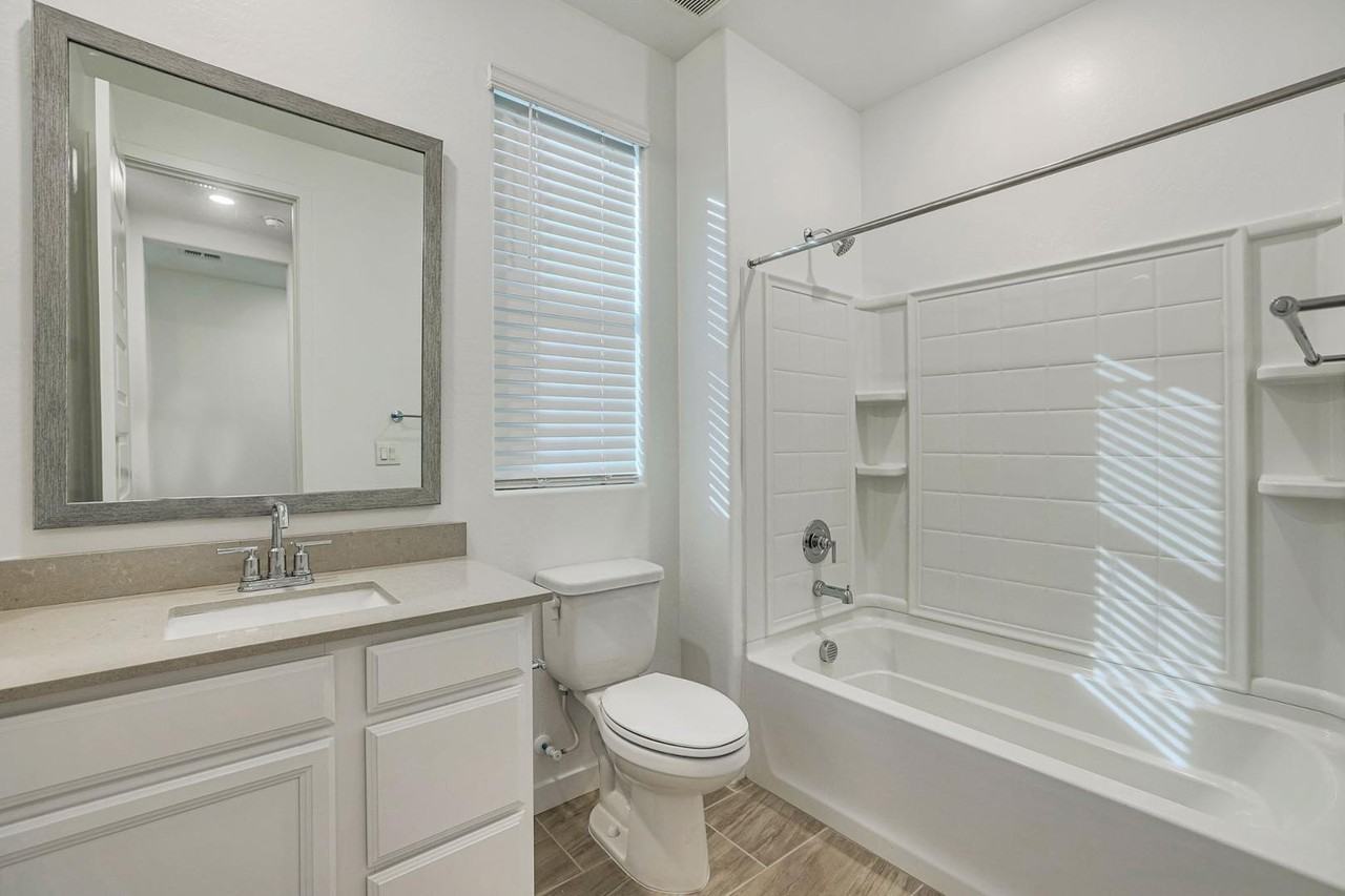 12881 N 145th Dr - Photo 5 of 38