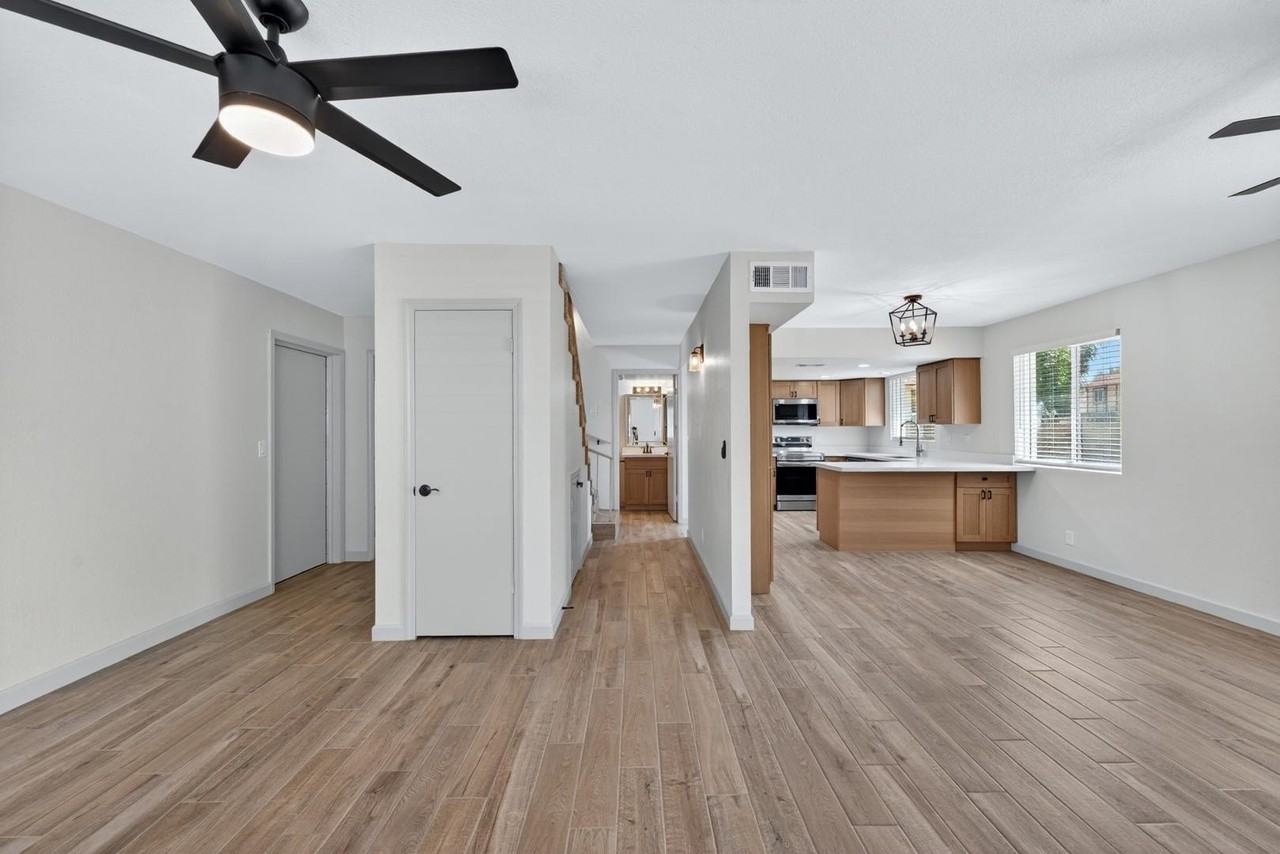 1237 W Rosewood Ct - Photo 7 of 50