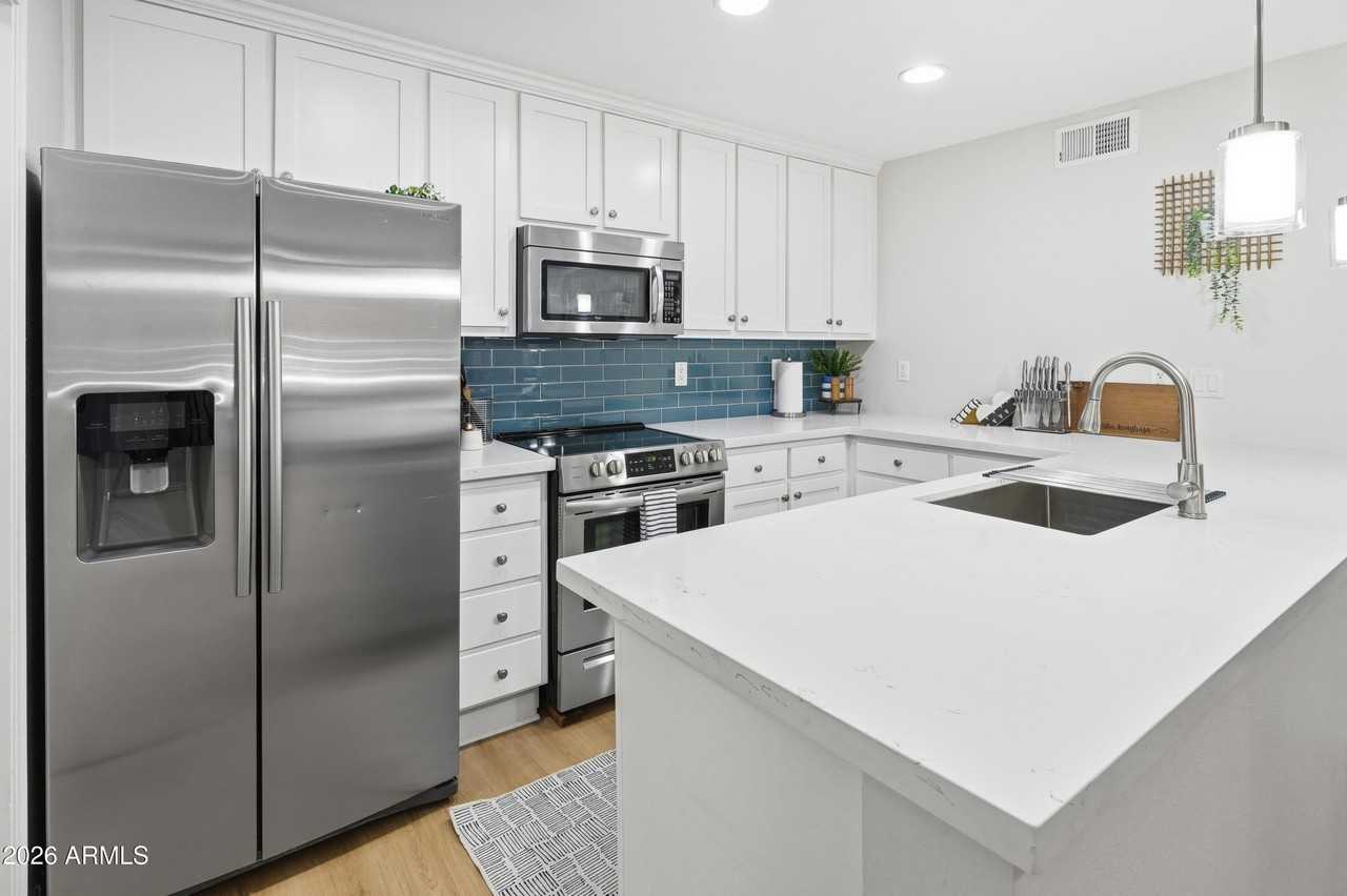 4704 E Paradise Village Pkwy N Apt 228 - Photo 4 of 33