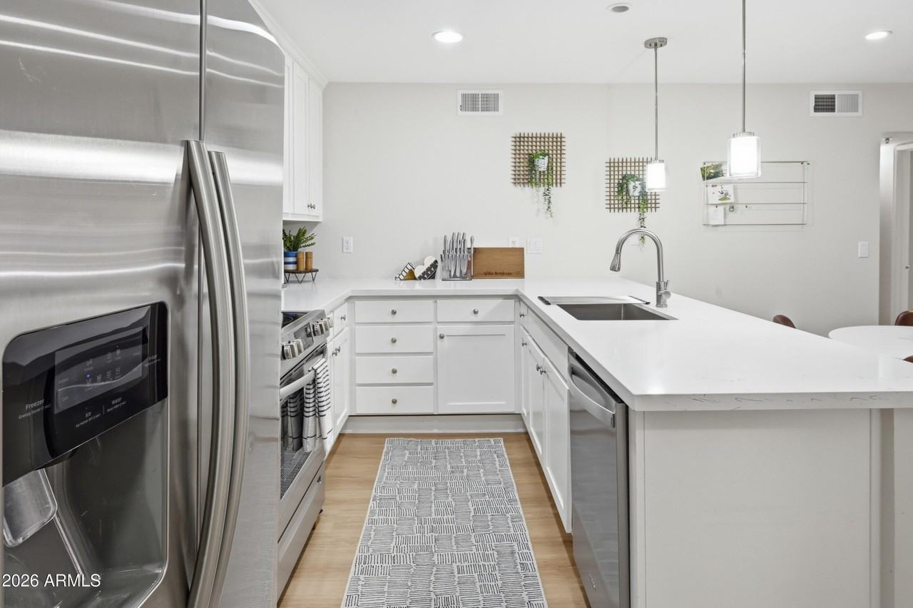 4704 E Paradise Village Pkwy N Apt 228 - Photo 5 of 33