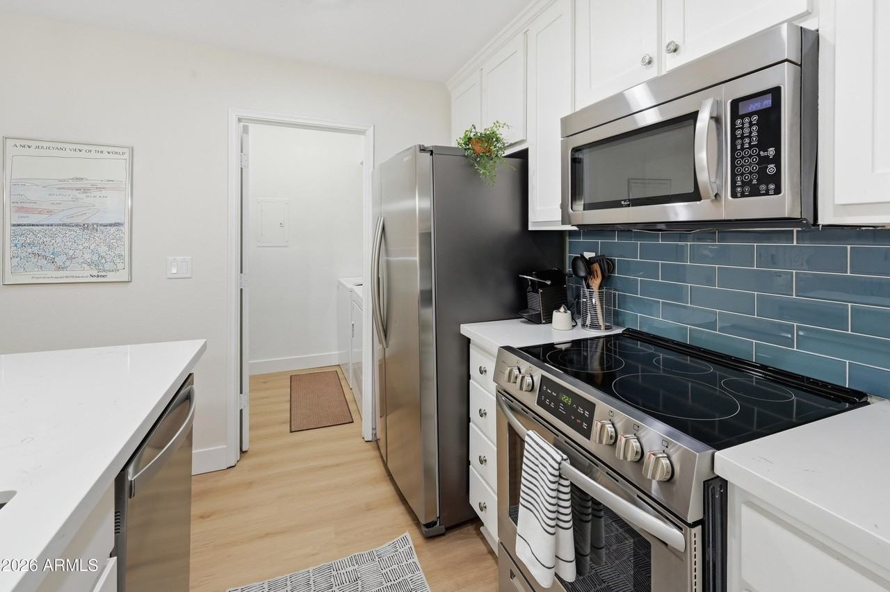 4704 E Paradise Village Pkwy N Apt 228 - Photo 6 of 33