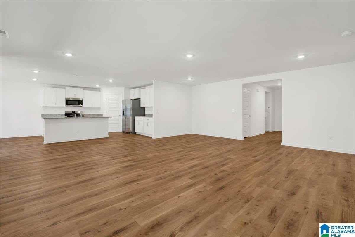 283 Halifax Ln - Photo 5 of 35