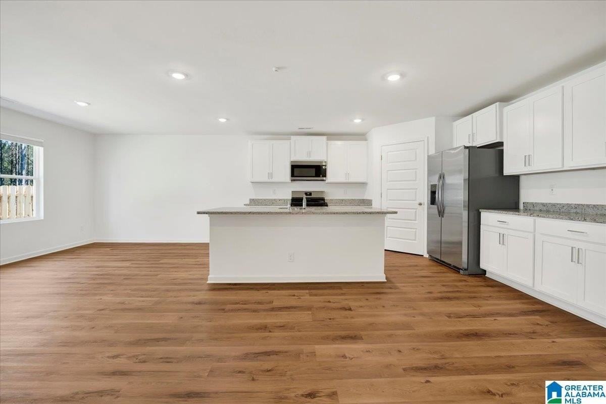 283 Halifax Ln - Photo 6 of 35