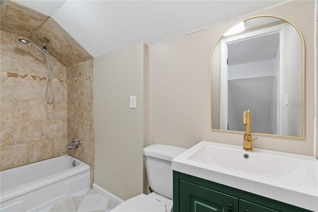 10742 Kingwood Dr - Photo 6 of 18